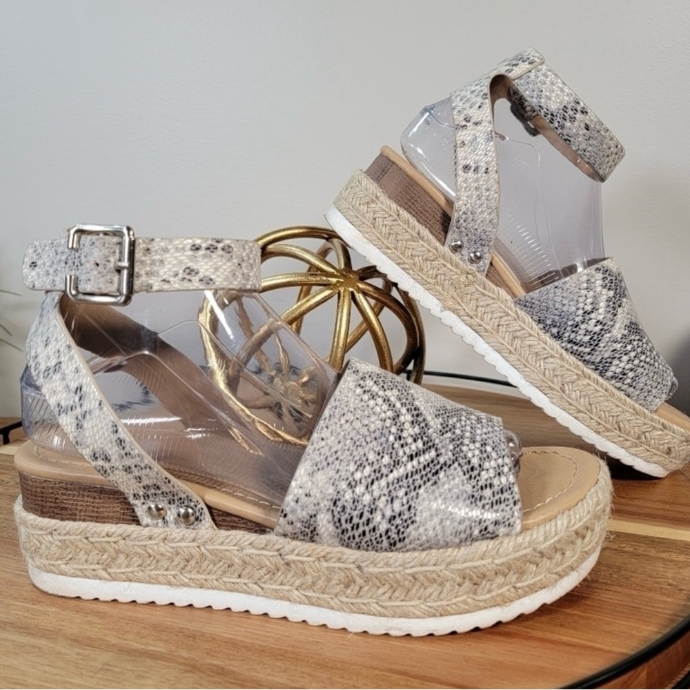 Soda Platform Spadrille Sandals
